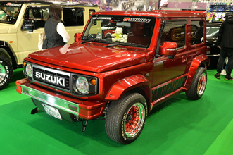 伝説のサムライを現代風にオマージュ！　K-BREAK渾身の力作「JIMRIDE SAMRAI JIMMNY」の存在感に圧倒された【大阪オートメッセ2026】