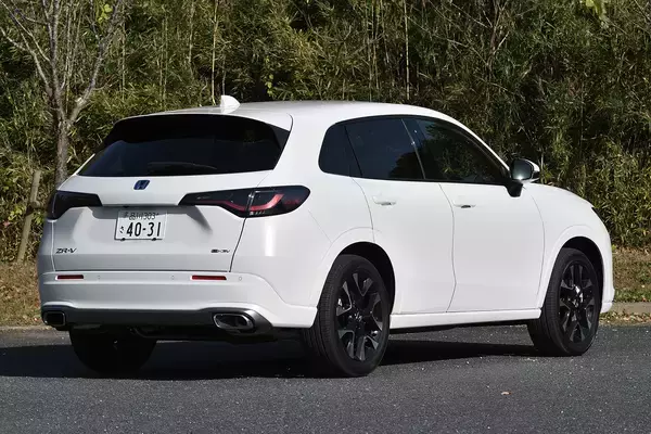 「【試乗】「神経直結」……はガチだった！　ホンダZR-Vは走りも使い勝手も高レベルで「アリ」な１台」の画像