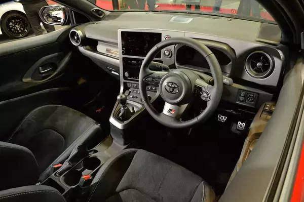 「モリゾウの勢いは止まらない！　WRCドライバーの名を冠したGRヤリス２台はまもなく抽選発売開始!!【大阪オートメッセ2024】」の画像