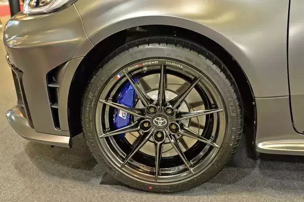 「モリゾウの勢いは止まらない！　WRCドライバーの名を冠したGRヤリス２台はまもなく抽選発売開始!!【大阪オートメッセ2024】」の画像