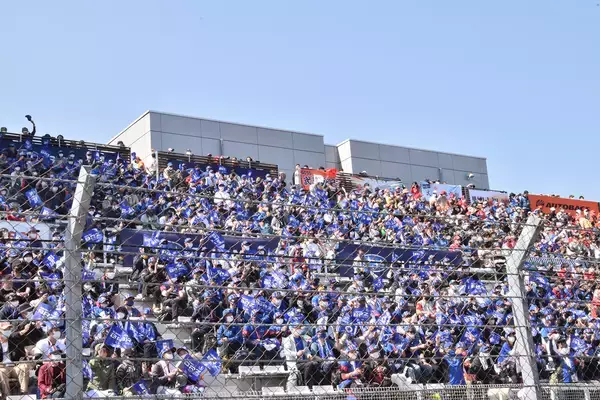 コロナを吹き飛ばす勢いの大盛り上がり！　レース大好きな若手編集部員がスーパーGTのウラ側を覗いてみた