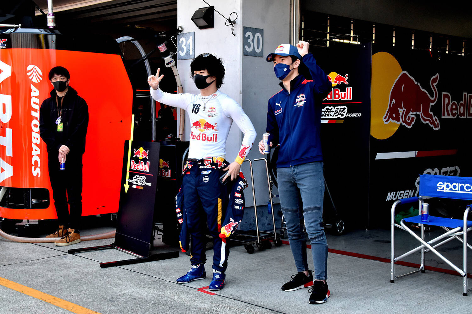 コロナを吹き飛ばす勢いの大盛り上がり！　レース大好きな若手編集部員がスーパーGTのウラ側を覗いてみた