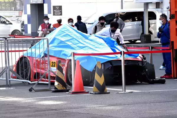 「コロナを吹き飛ばす勢いの大盛り上がり！　レース大好きな若手編集部員がスーパーGTのウラ側を覗いてみた」の画像