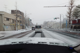 自慢のクロカンSUVで行きたい気もちはわかるけど……泣きを見る可能性あり！　スキー場は「ボロ車」で行くのがオススメだった!!