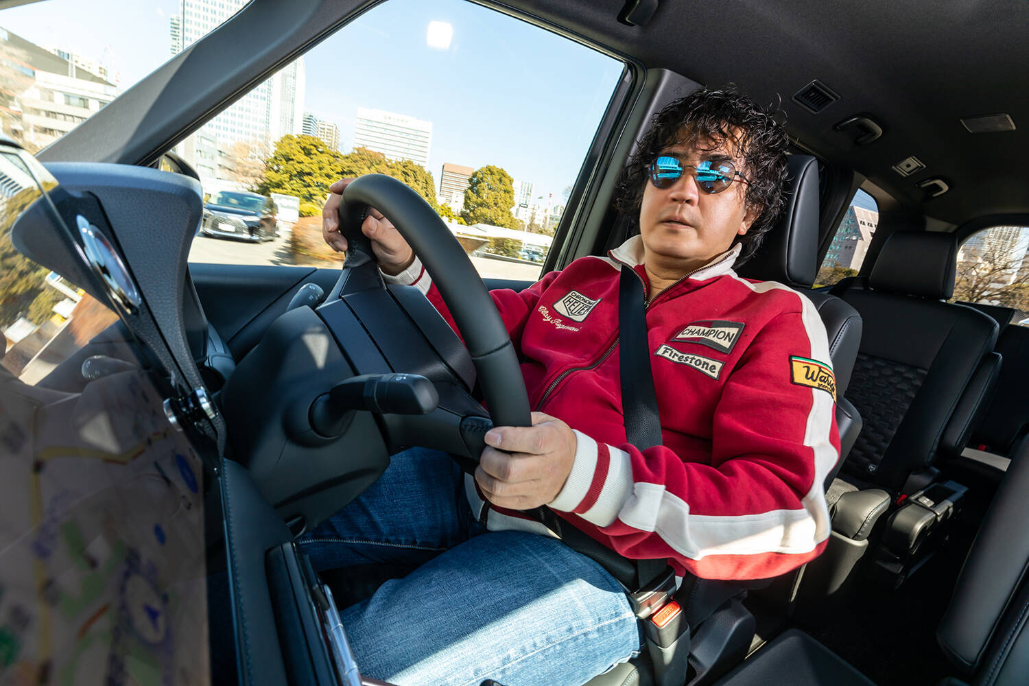 【試乗】新型ノアヴォクに乗ったら気になったのはオラ顔だけ！　世界最高のミニバンと思える走りと装備をリポートする