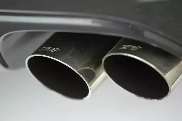 「皆が絶賛する超優れモノの「アフターパーツ」！　いいのがわかってるのにナゼ新車に純正採用されないのか？」の画像