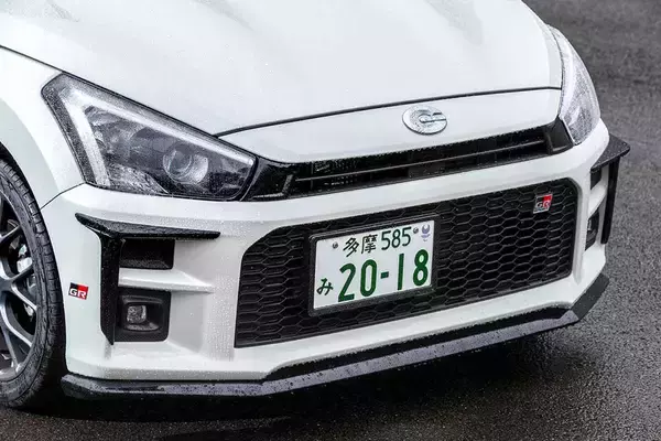 「皆が絶賛する超優れモノの「アフターパーツ」！　いいのがわかってるのにナゼ新車に純正採用されないのか？」の画像