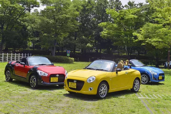 着せ替え可能なクルマ「コペン」ってホントに着せ替えてる人いるの？　と思ったら年間20セットも売られていた！