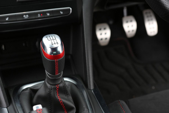 ホンダってこういうとこあるよね！　初代タイプＲシリーズのチタン製シフトノブへのこだわりが想像の斜め上だった