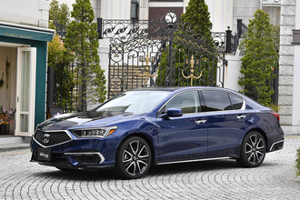 「軽のほうがいい」なんて思った普通車コンパクトも最後は魅力たっぷりに！　【ぶっちゃけ不人気だけど私は推すクルマ　山本晋也編】