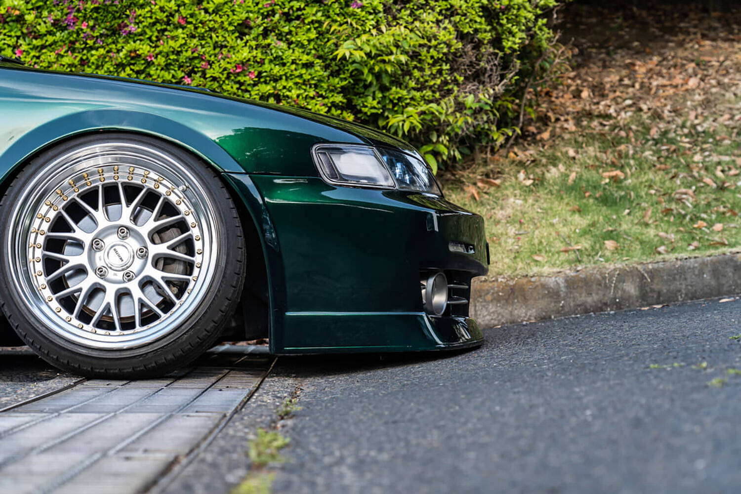 「ガリッ！」やっちまった……のあとはどうする？　クルマには「放置してもいいキズ」「すぐに直すべきキズ」があった