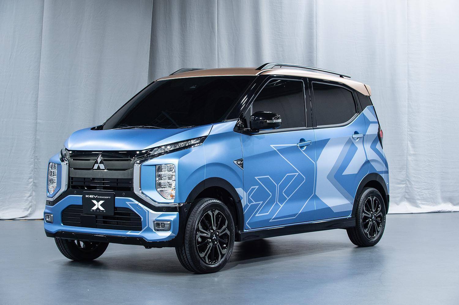 続々EVが登場する2022年！　EVへの一般客の本音をディーラーで聞いたら反応は「鈍め」だった