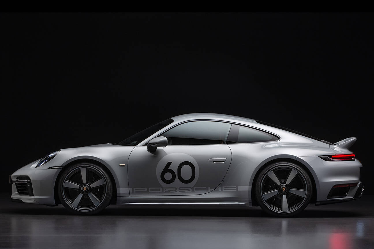 ダックテールのナナサンカレラを現行モデルで再定義！　ポルシェ911スポーツクラシックを1250台限定発売