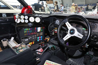 かつてトラックドライバーの必須装備だった無線！　携帯が普及した現代の姿とは？