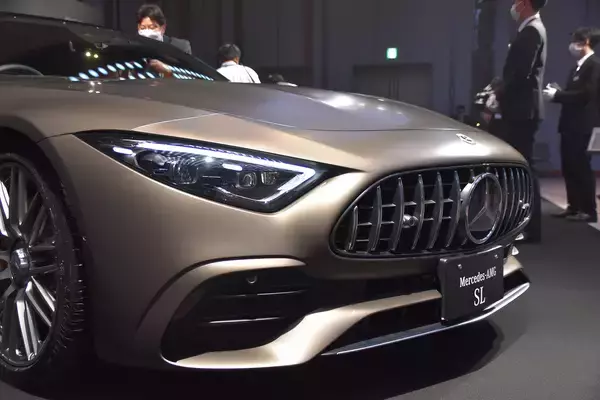 「なんと２＋２シート化！　F1由来の電動ターボチャージャー採用！　新型メルセデスAMG SLが凄すぎる」の画像