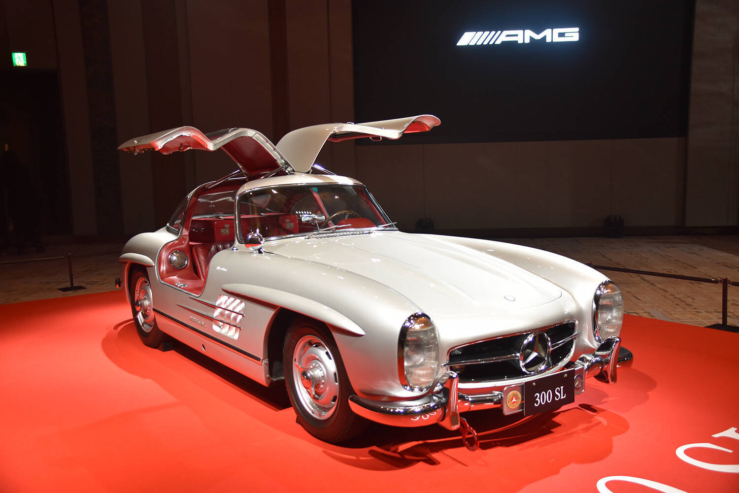 なんと２＋２シート化！　F1由来の電動ターボチャージャー採用！　新型メルセデスAMG SLが凄すぎる