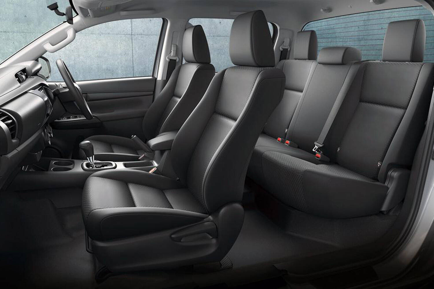 笑っちゃうほど使えない……けどそれがいい！　クルマの概念をぶち破る「実用性」度外視のモデル３台