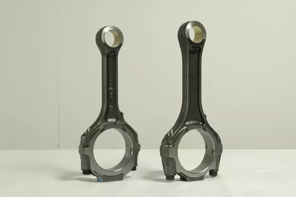 「現代の技術で自動車メーカーが作っているのに「最良」とは限らない！　エンジンの「バランス取り」とは」の画像