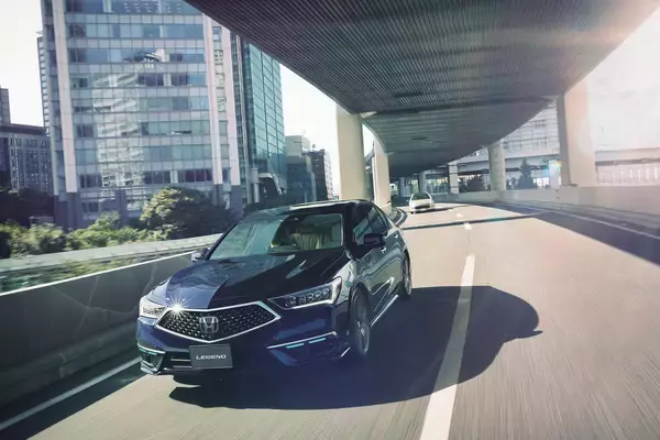 「３年前にレジェンドが実現した自動運転レベル３！　なぜそれ以降１台も登場しない？」の画像