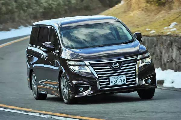 「10年以上モデルチェンジなしは消滅の危機だった！　売れなくてもヤメられない「ご長寿グルマ」の悩み」の画像