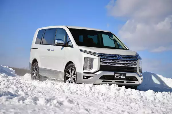 「10年以上モデルチェンジなしは消滅の危機だった！　売れなくてもヤメられない「ご長寿グルマ」の悩み」の画像