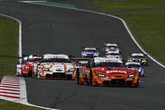 ＧＴマシンを間近で見られてサーキット観戦デビューにも最適な体験イベントやります！　お得情報満載な「SUPER GT EXPERIENCE サーキットに行こう!!」を2026年もスーパーオートバックス２店舗で開催