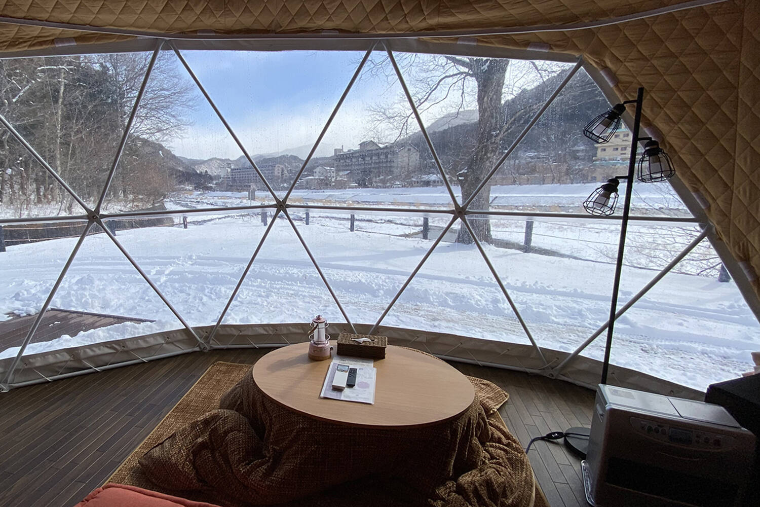 コロナ禍で爆発的に増えたアウトドア人口！　落ち着いてきたいま「車中泊」や「キャンピングカー」の状況はどうなってる？