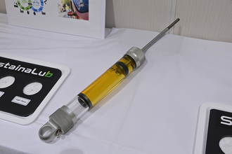 【試乗】ダンパーのオイルが変わると走りが変わる……ってホント？　KYBの次世代オイル「サステナルブ」を試したらマジで激変して驚きしかない