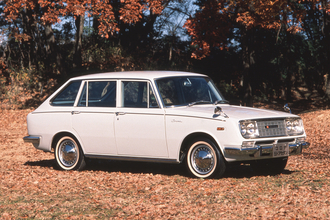 日産もホンダも三菱もマツダも挑んでは散っていった「５ドアセダン」という難ジャンル！　日本に根付かせた「意外すぎる」１台とは