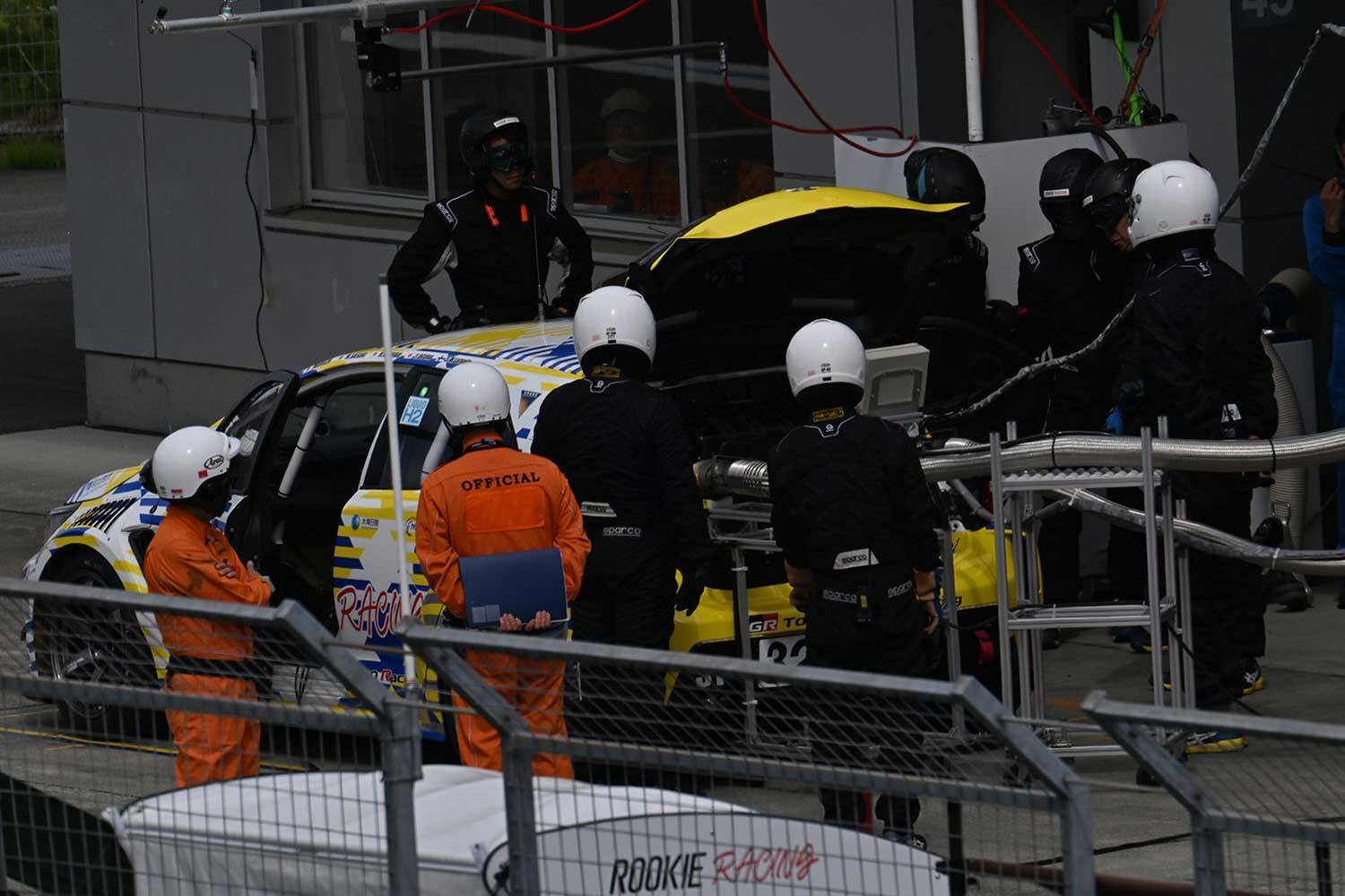 「開発車両」たちがガチレース！　メーカーが全力を投入するスーパー耐久の「ST-Q」クラスの盛り上がりがヤバイ