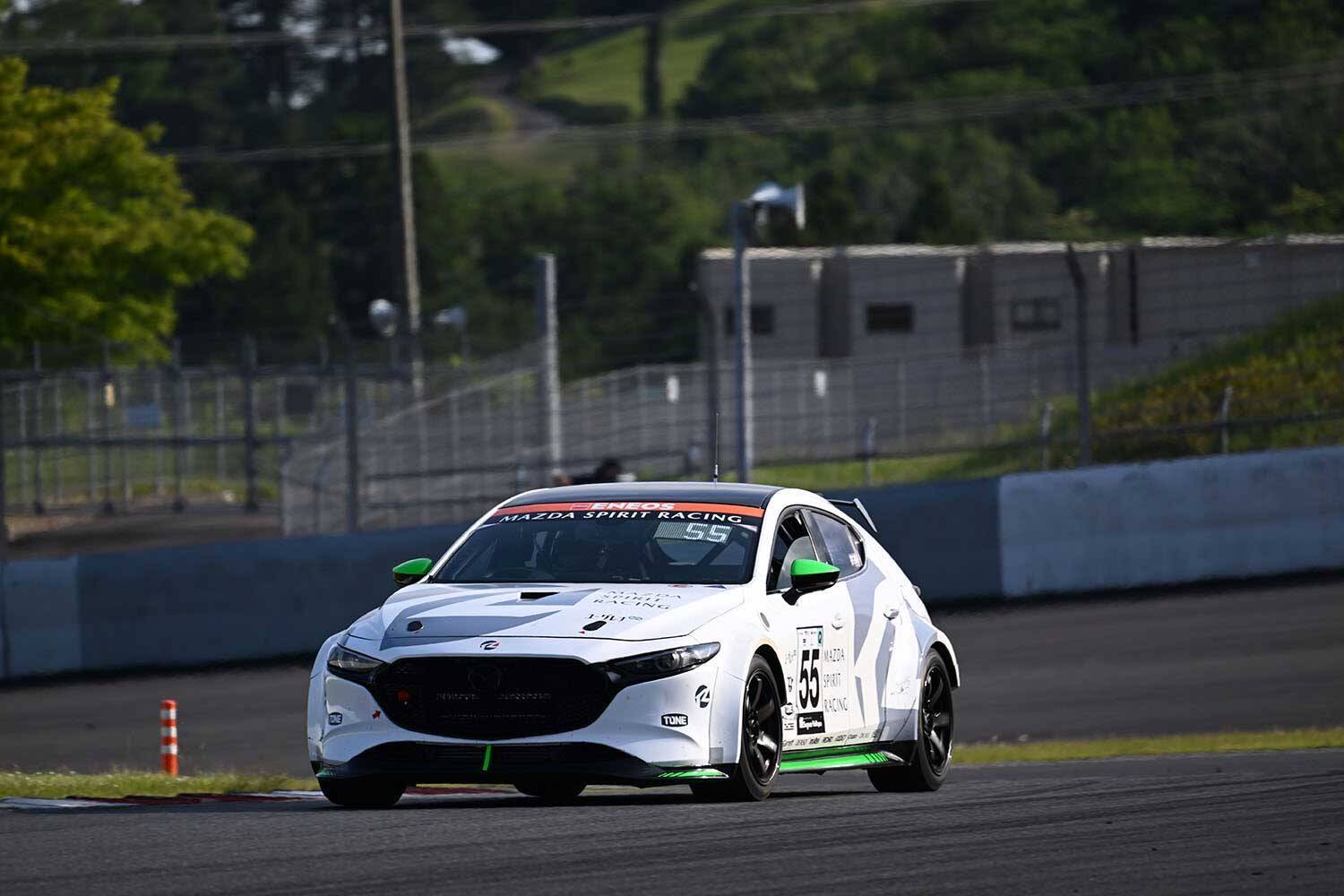 「開発車両」たちがガチレース！　メーカーが全力を投入するスーパー耐久の「ST-Q」クラスの盛り上がりがヤバイ