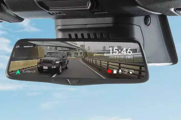 「無骨なジープとかわいいアヒルのギャップがたまらない！　ラングラーに特別仕様車「フリーダム エディション Ⅱ」が登場」の画像