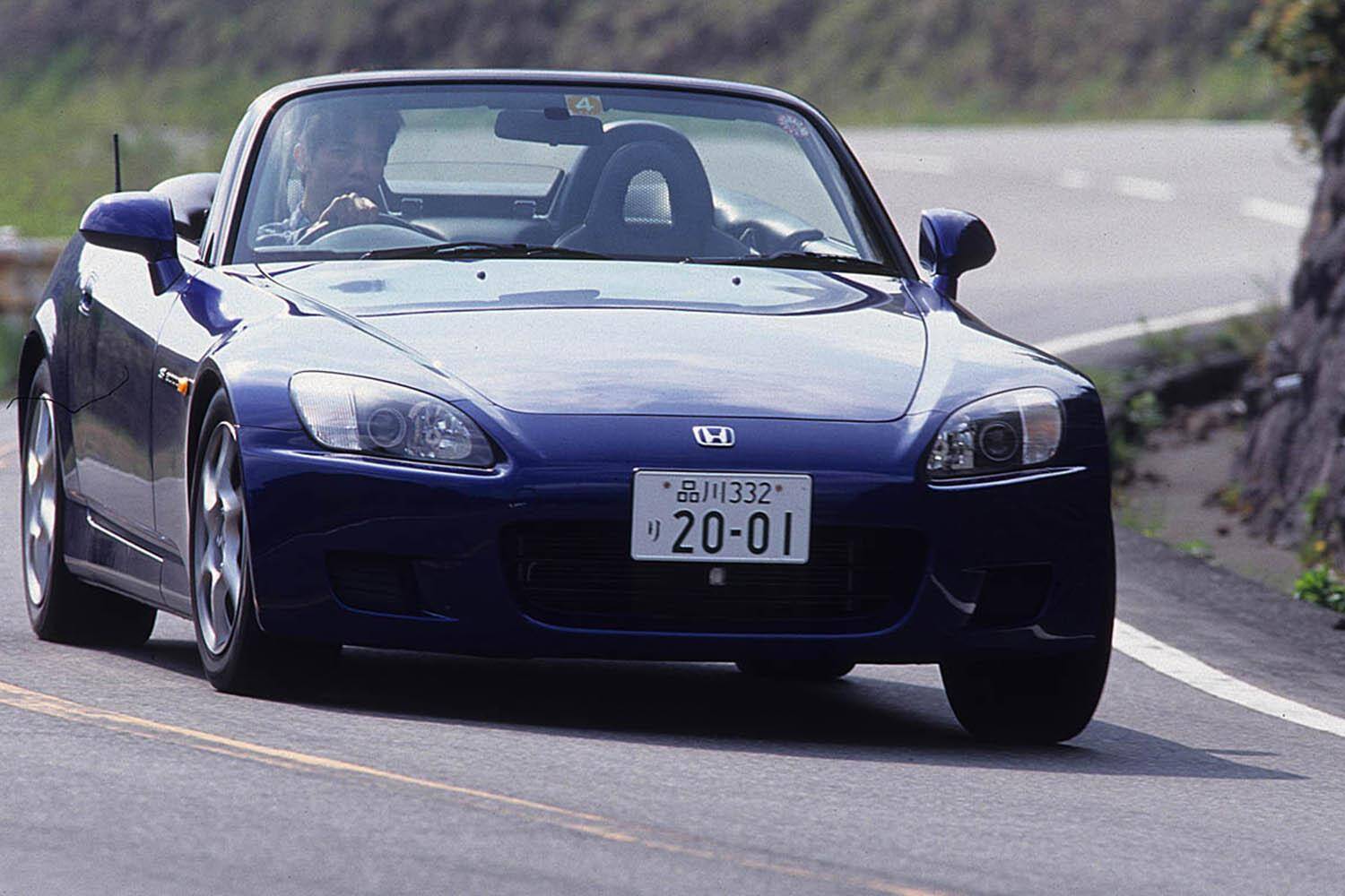 知れば知るほど「惚れる」その中身！　ホンダS2000は日本の自動車史に残る「奇跡」のスポーツカーだった