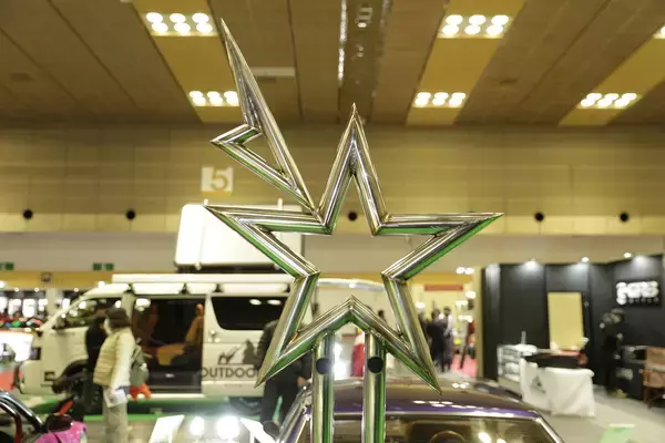 「竹槍を超えた星槍！　もはやパイプオルガン！　オートメッセを彩った衝撃「マフラー」コレクション」の画像