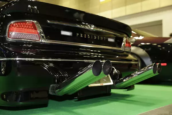 「竹槍を超えた星槍！　もはやパイプオルガン！　オートメッセを彩った衝撃「マフラー」コレクション」の画像