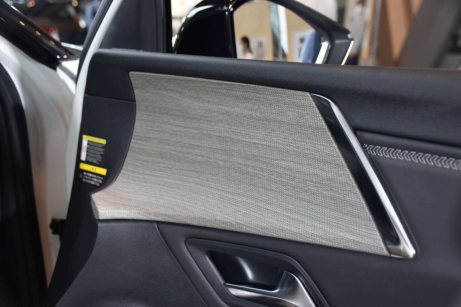 シトロエンの新たなクロスオーバーSUV「C5 X」が登場！　先進装備テンコ盛りでも価格は484万円から