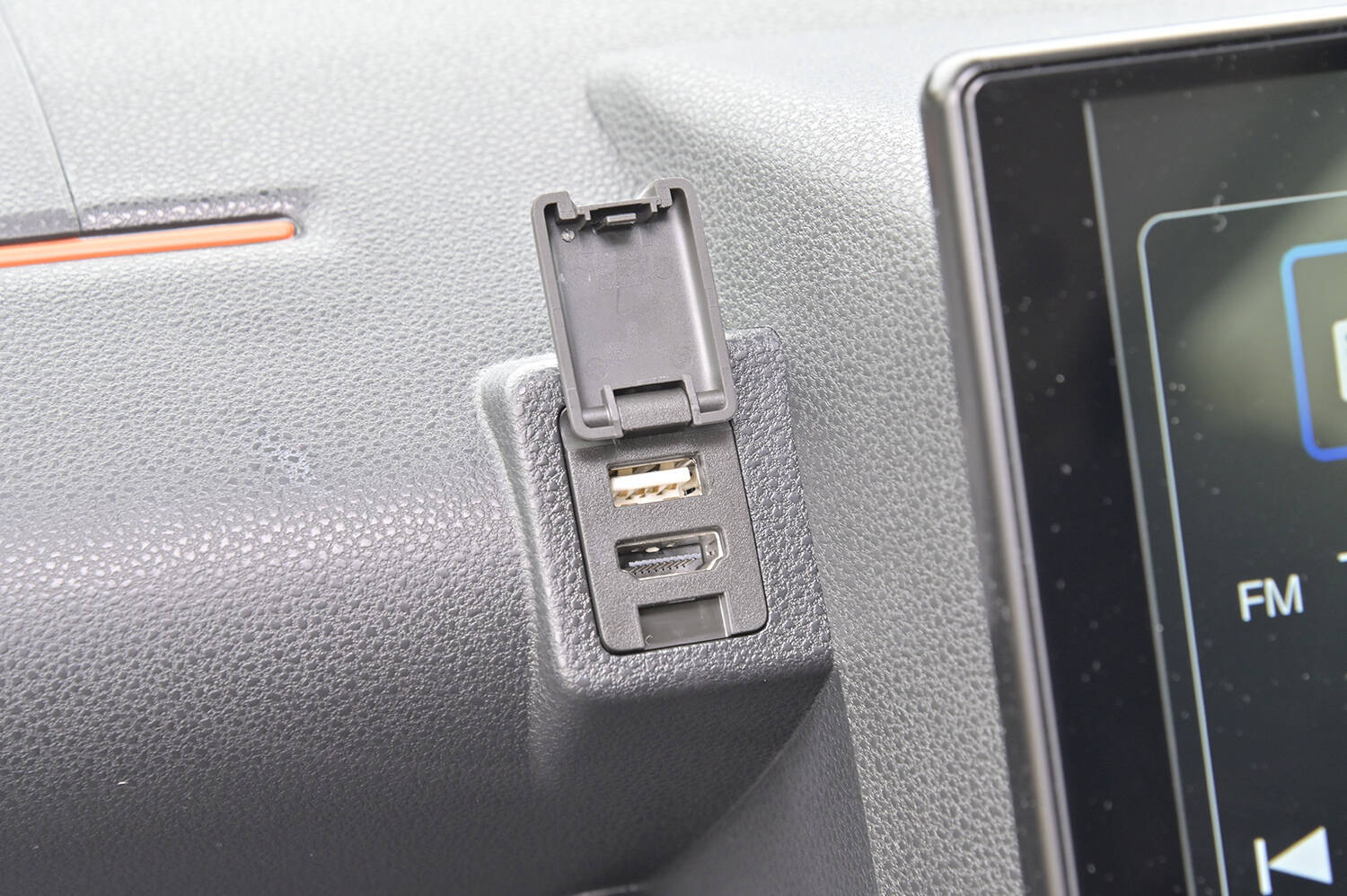 使ってわかった「手放せなくなる」感！　すべてのクルマに「標準化」すべき装備９つ