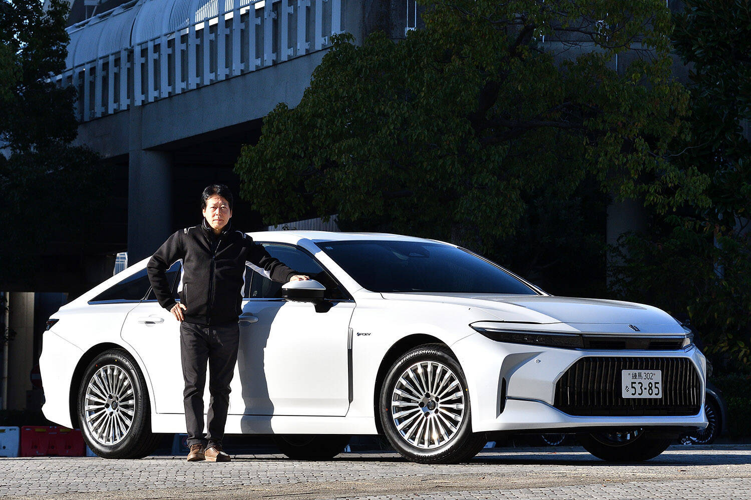 【試乗】同じ「クラウン」でもまったくキャラが違う！　従来のファンを感動させる「セダン」の乗り味と新しさを感じさせる「スポーツ」