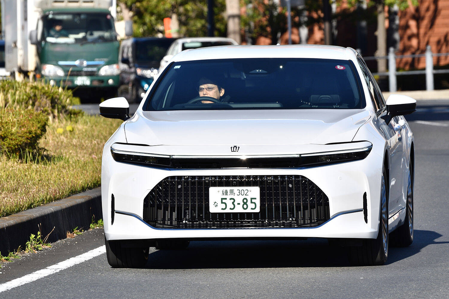 【試乗】同じ「クラウン」でもまったくキャラが違う！　従来のファンを感動させる「セダン」の乗り味と新しさを感じさせる「スポーツ」