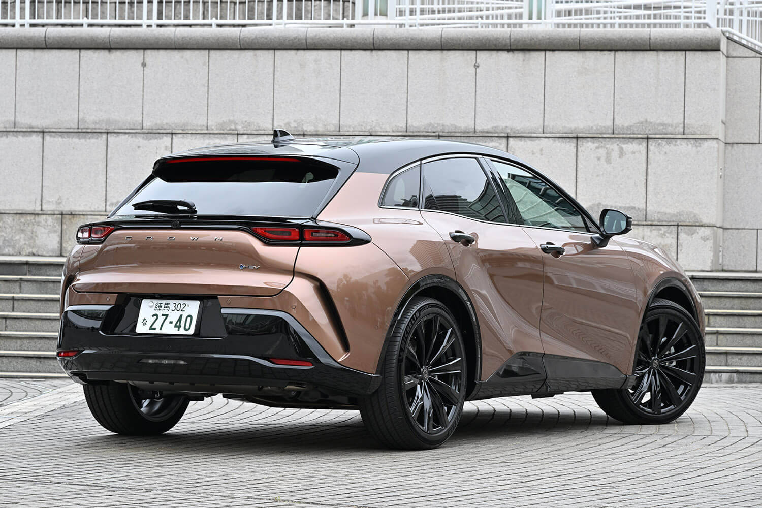 【試乗】同じ「クラウン」でもまったくキャラが違う！　従来のファンを感動させる「セダン」の乗り味と新しさを感じさせる「スポーツ」