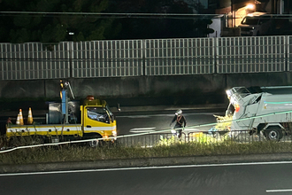 駐停車禁止場所に路駐するトラックだらけなのはなぜ？　物流現場が抱える解決不能な問題