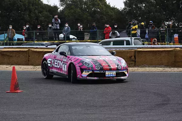 「スイフトや86がマクラーレンやポルシェ911に勝つ下克上！　いま全日本ジムカーナの「オートマ車」クラスが異常な盛り上がりを見せていた」の画像