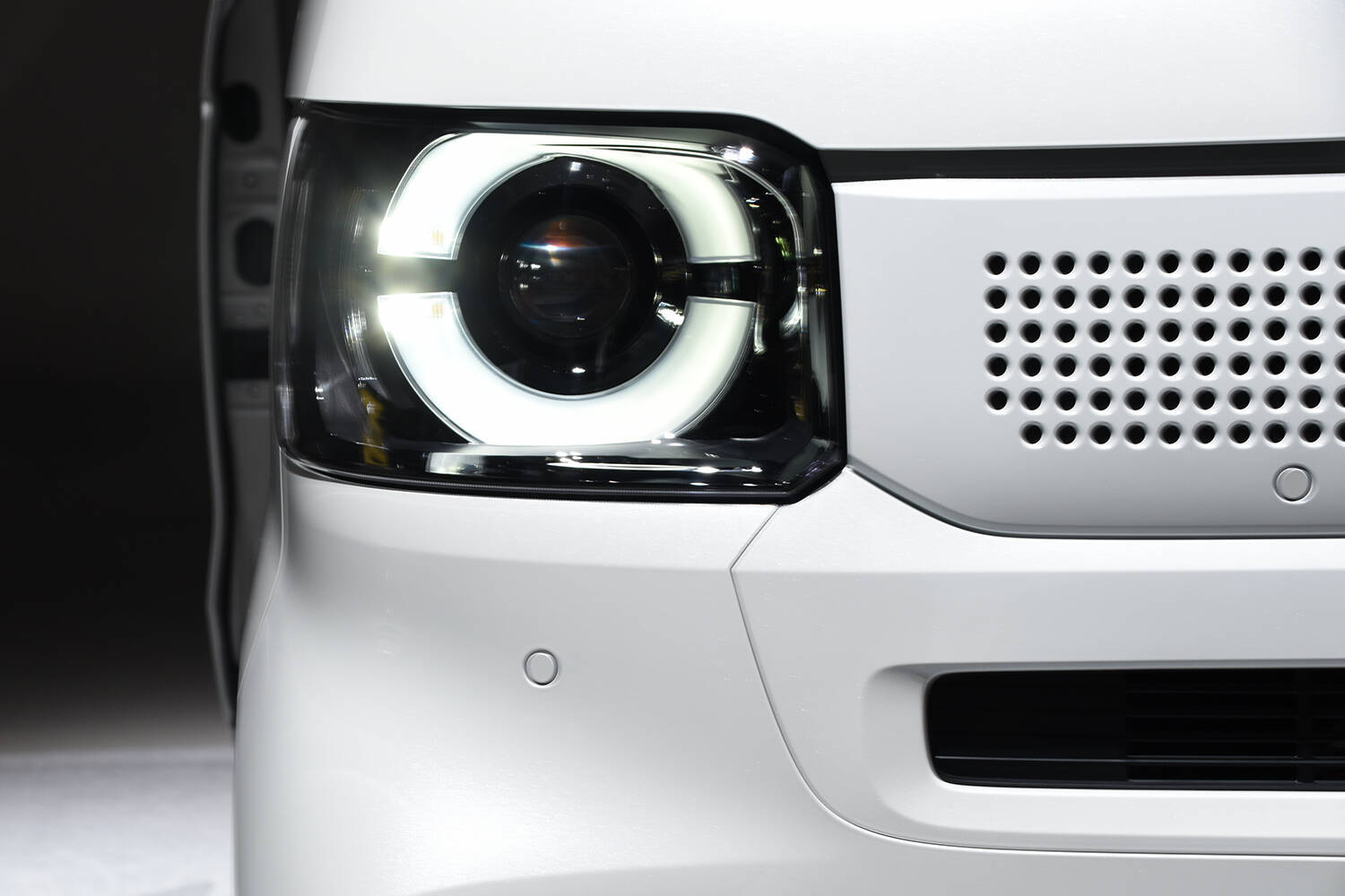 【速報】日本イチ売れてるクルマ「ホンダN-BOX」がフルモデルチェンジ！　見た目はコンサバもインテリアは大胆変更!!