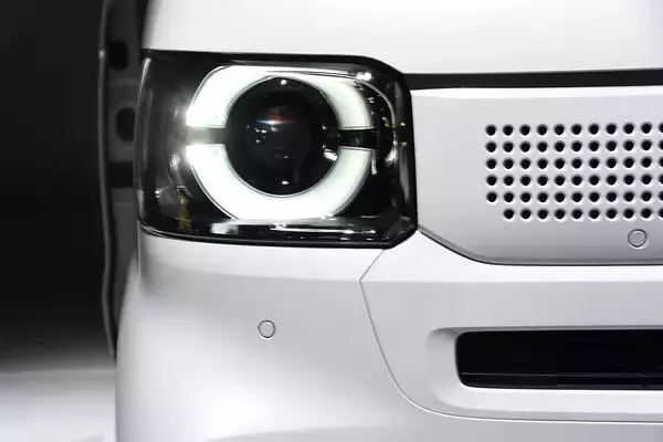 「【速報】日本イチ売れてるクルマ「ホンダN-BOX」がフルモデルチェンジ！　見た目はコンサバもインテリアは大胆変更!!」の画像