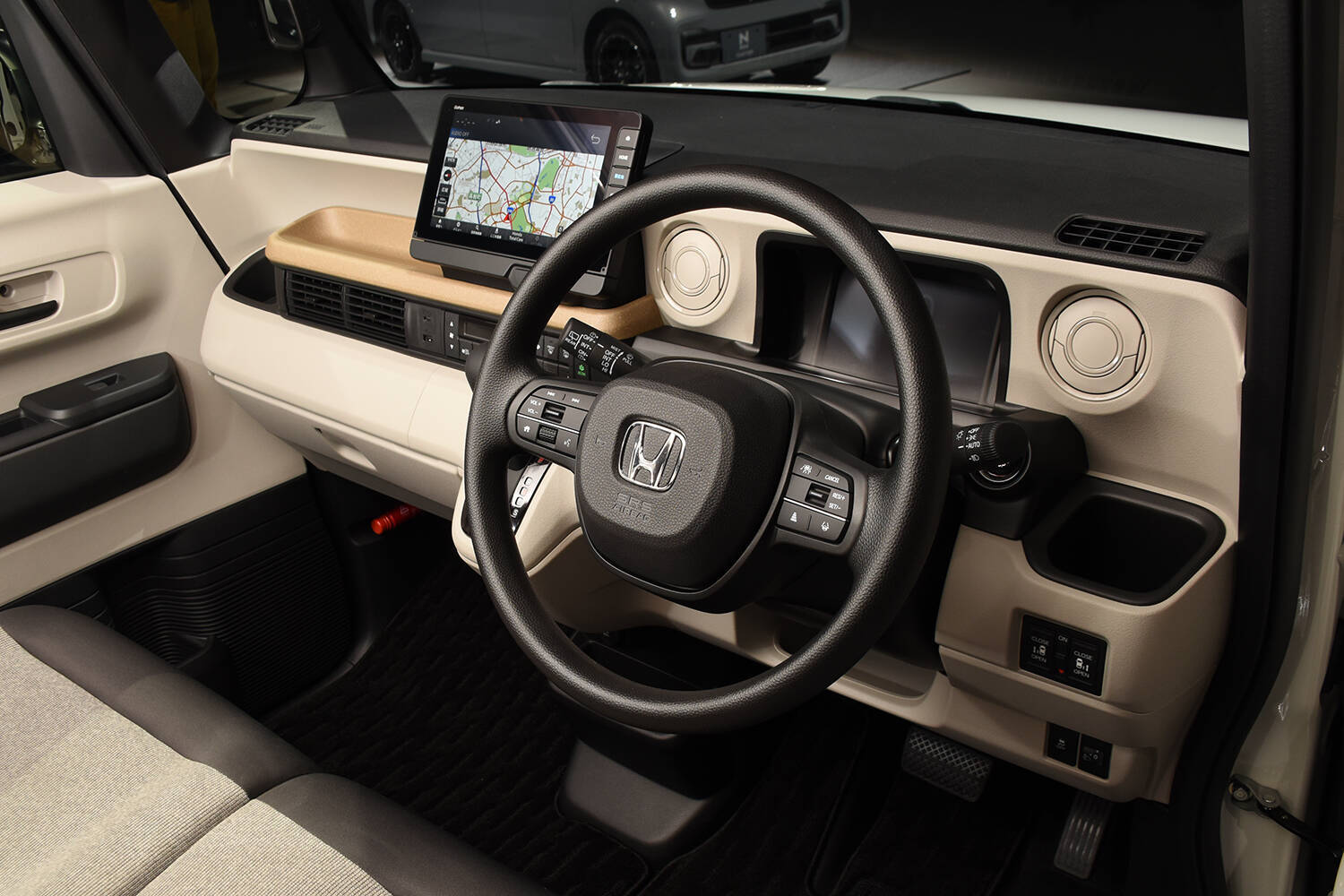 【速報】日本イチ売れてるクルマ「ホンダN-BOX」がフルモデルチェンジ！　見た目はコンサバもインテリアは大胆変更!!