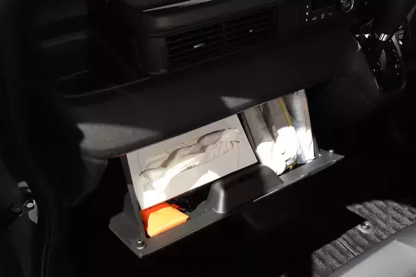 「【速報】日本イチ売れてるクルマ「ホンダN-BOX」がフルモデルチェンジ！　見た目はコンサバもインテリアは大胆変更!!」の画像