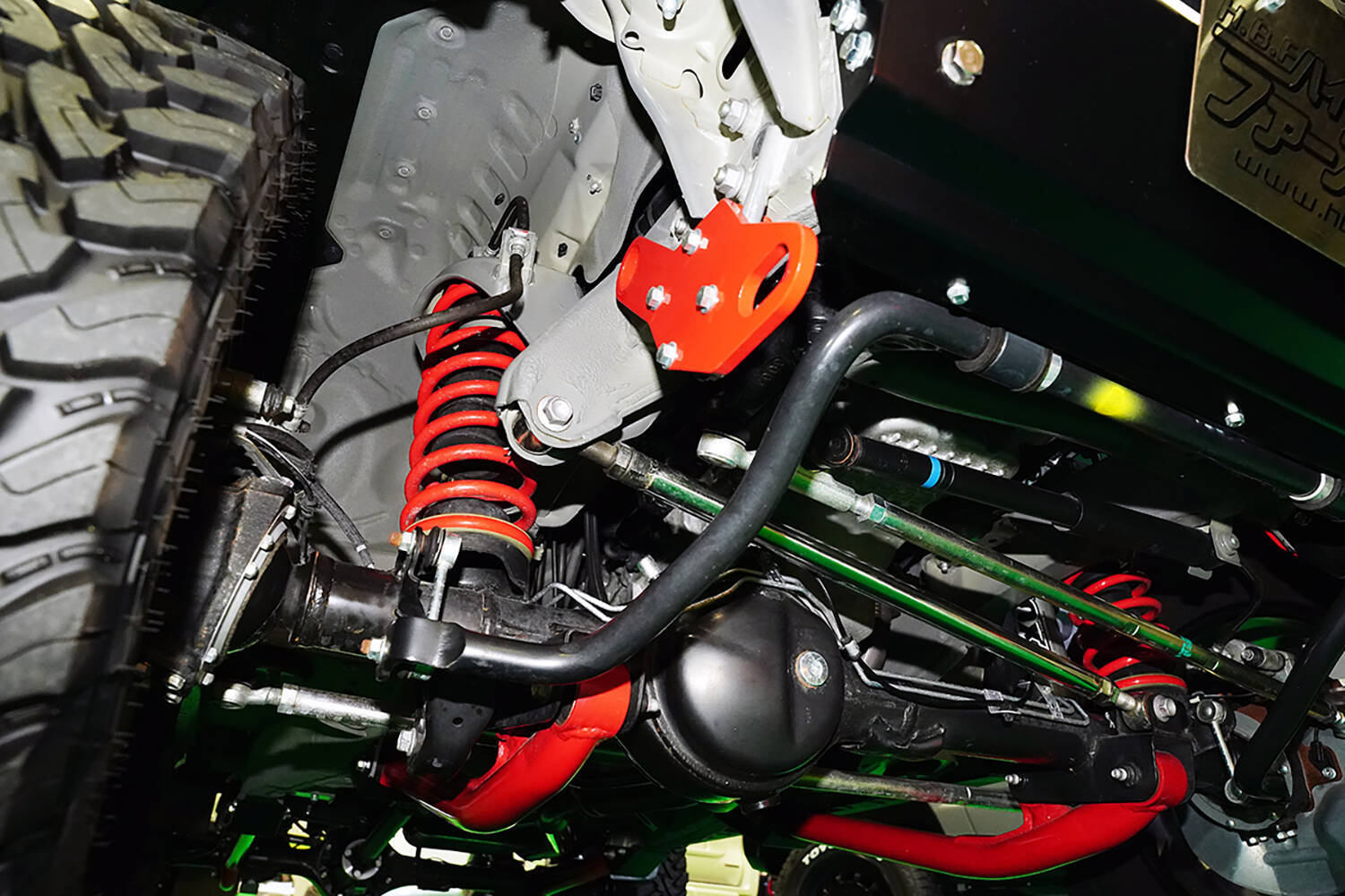 メーカー自らカスタムを推奨！　かつてマニアの趣味だった「クルマイジり」の敷居が下がっていた