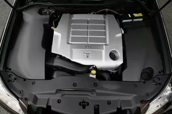 「ギネス記録の加速をもつモデルも安いっ！　たった数十万円で300馬力オーバーが手に入る「バカッ速中古車」３台」の画像