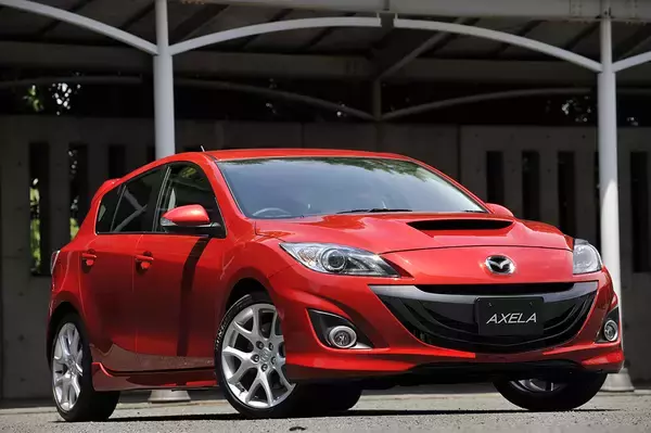 「ギネス記録の加速をもつモデルも安いっ！　たった数十万円で300馬力オーバーが手に入る「バカッ速中古車」３台」の画像