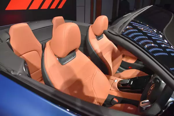 「踏めばバカッ速なのになんだこの優雅さ！　大人の余裕を見せつけられる「ゆったりスポーツ」５台」の画像